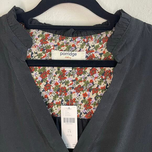 Anthropologie Porridge Aiden Black Roll Tab Sleeve Floral Detail NWT - Size 1X - Picture 6 of 9